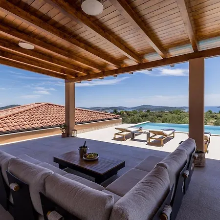 וילה Exclusive Olive Tree Estate With Pool And Sea View רוגוזניצה
