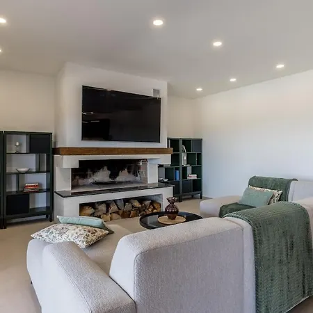 Exclusive Olive Tree Estate With Pool And Sea View *