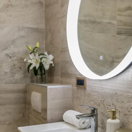 Exclusive Olive Tree Estate With Pool And Sea View וילה