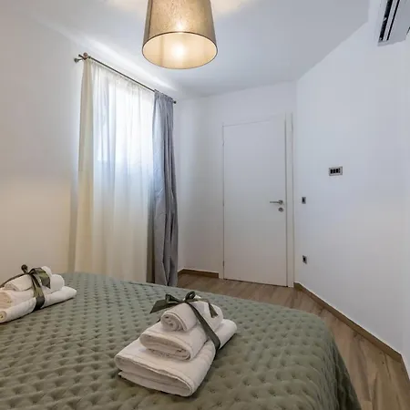 Exclusive Olive Tree Estate With Pool And Sea View רוגוזניצה